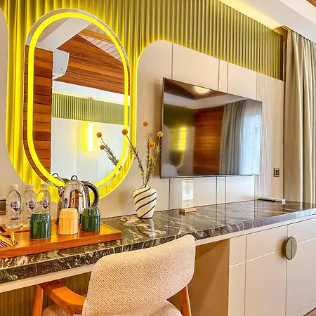 Hera 3* Çıralı