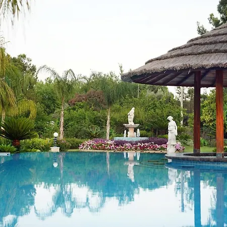 Hera Hotel 3*